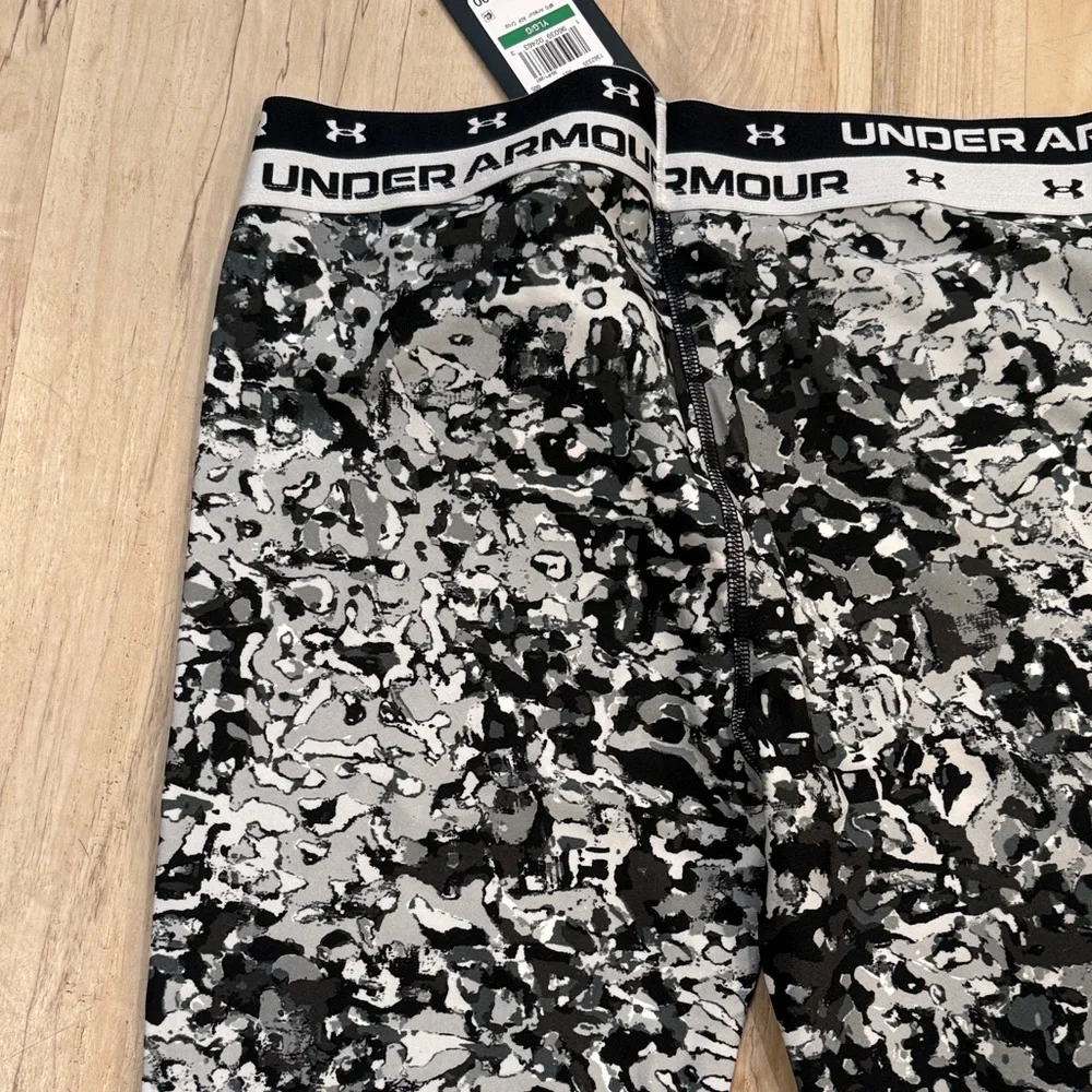 Under Armour Kids Gray & Black Camo Performance Leggings